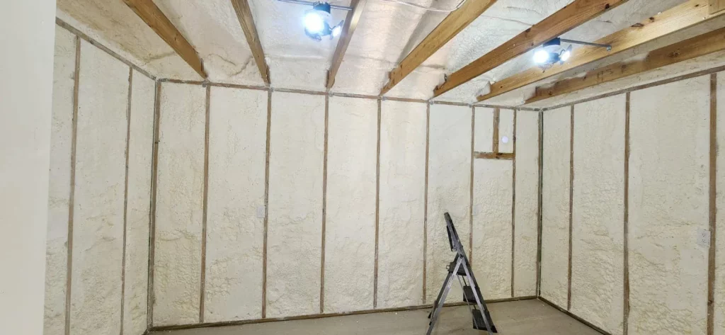 spray foam insulation contractor