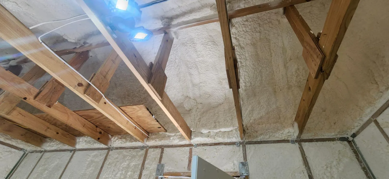 Ways Spray Foam Insulation Stops Roof Leaks from Ice Dams Ways Spray Foam Insulation Stops Roof Leaks from Ice Dams