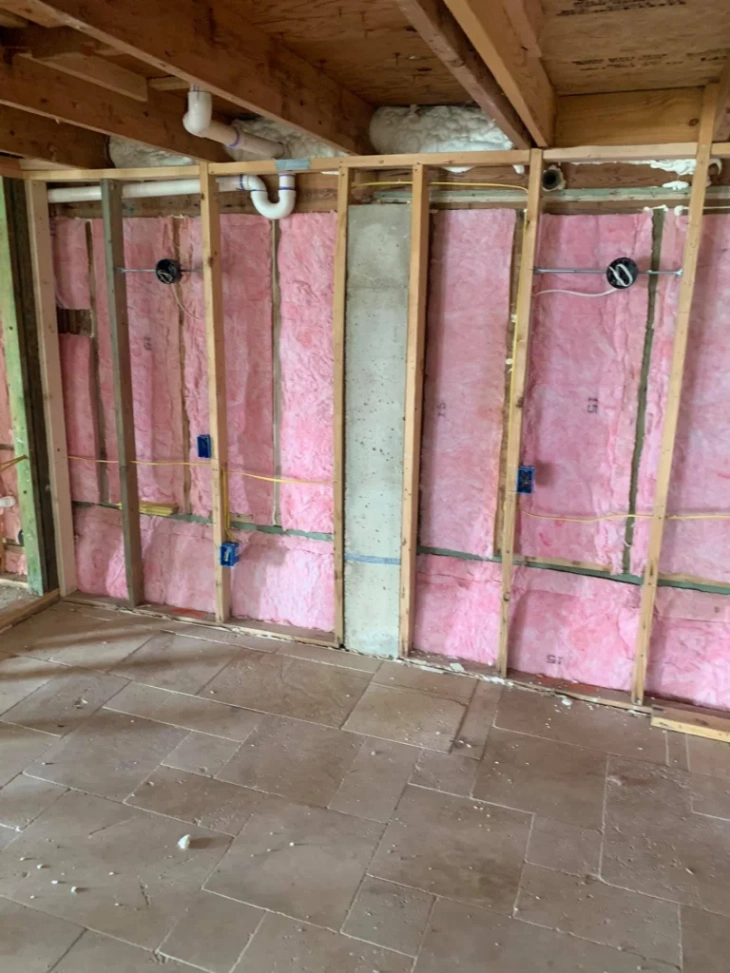 Fixing Humidity Problems with Fiberglass Insulation